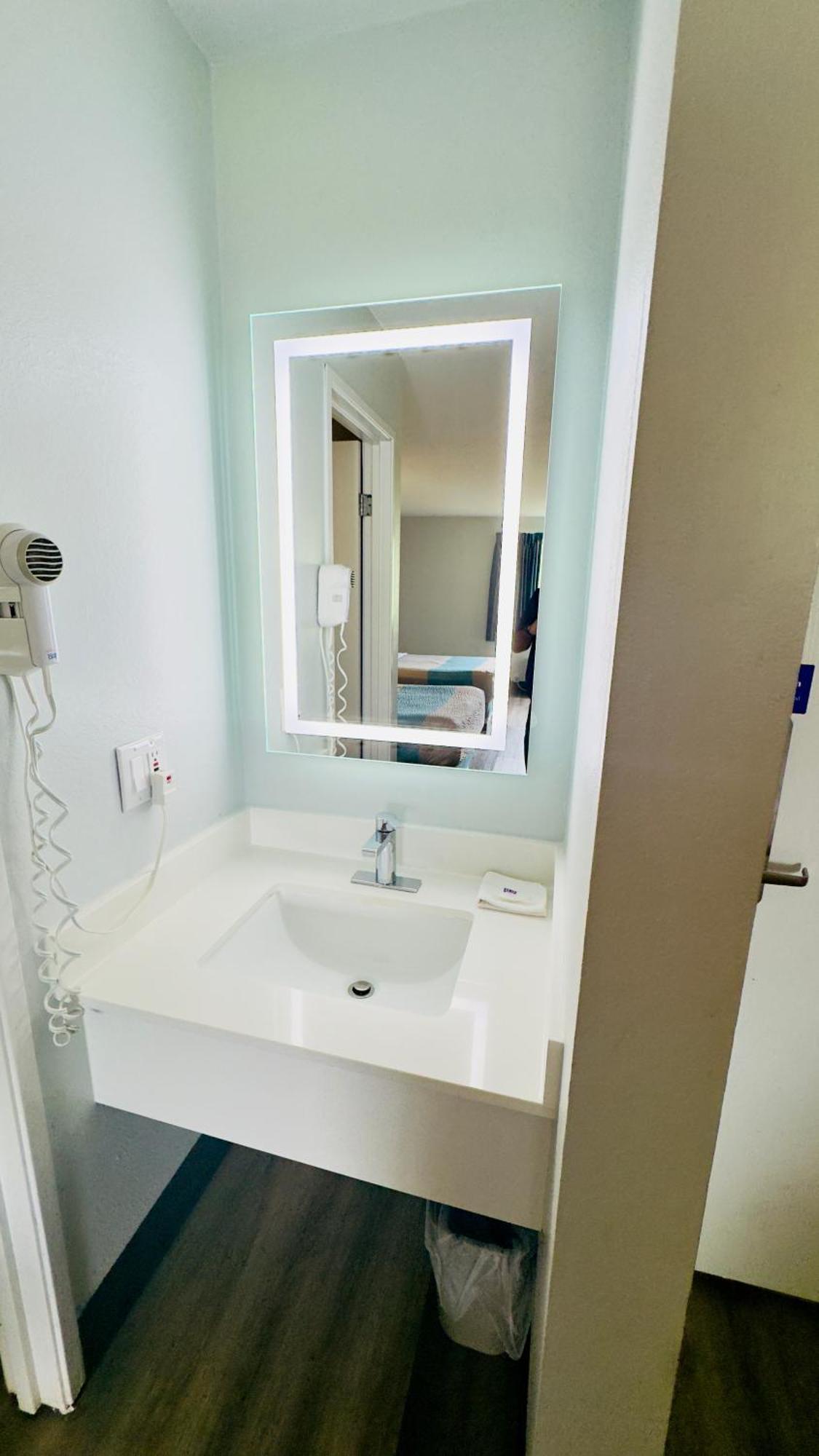 Motel 6 Mcgraw, Ny - Cortland Exteriér fotografie